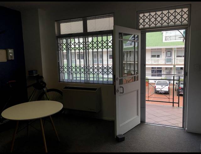 95M² OFFICE FOR SALE IN GARDENS